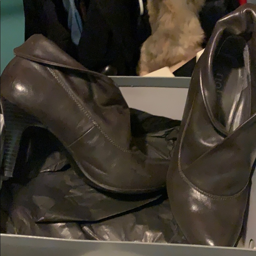 Shoe boots